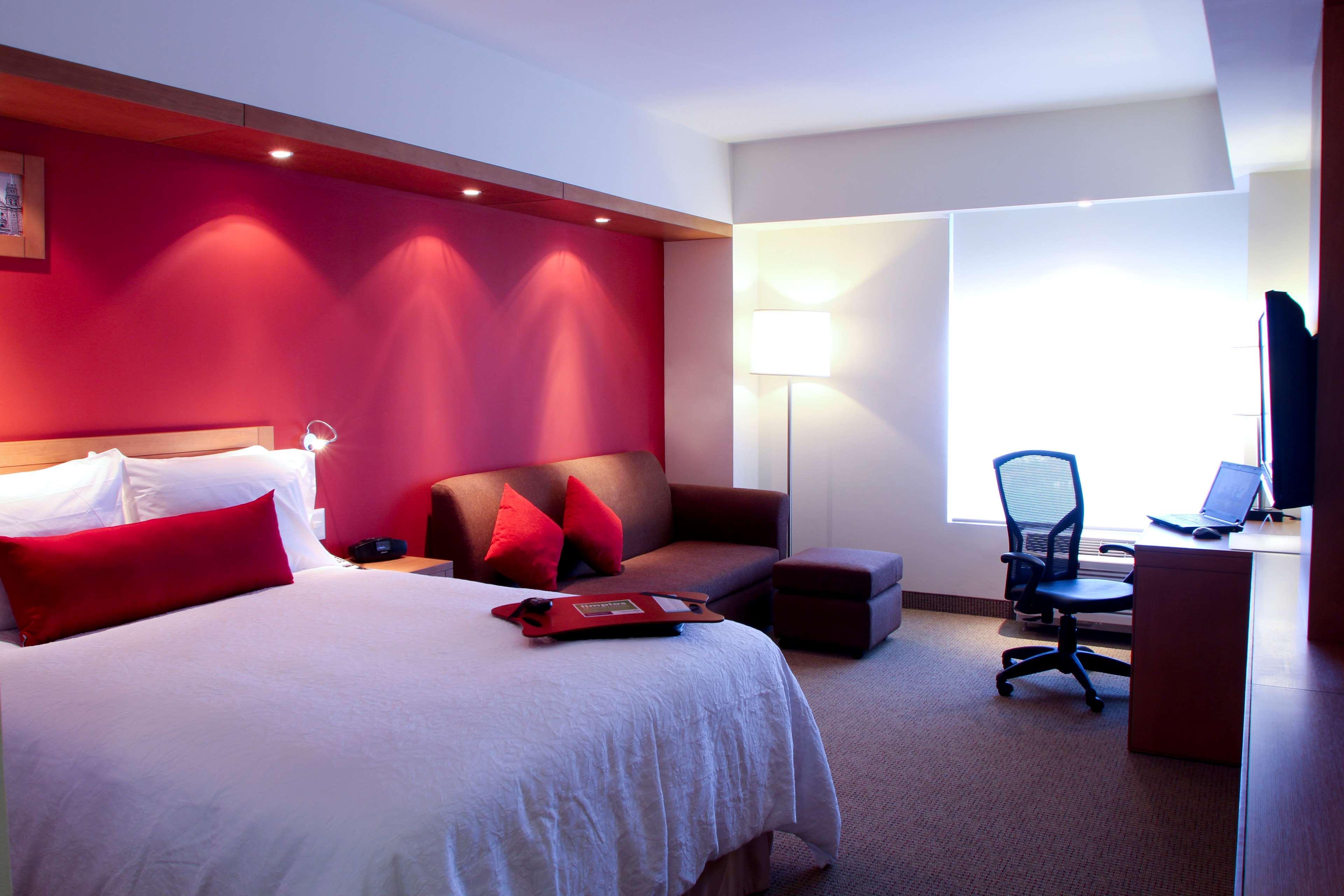 Hotel Hampton By Hilton Expo