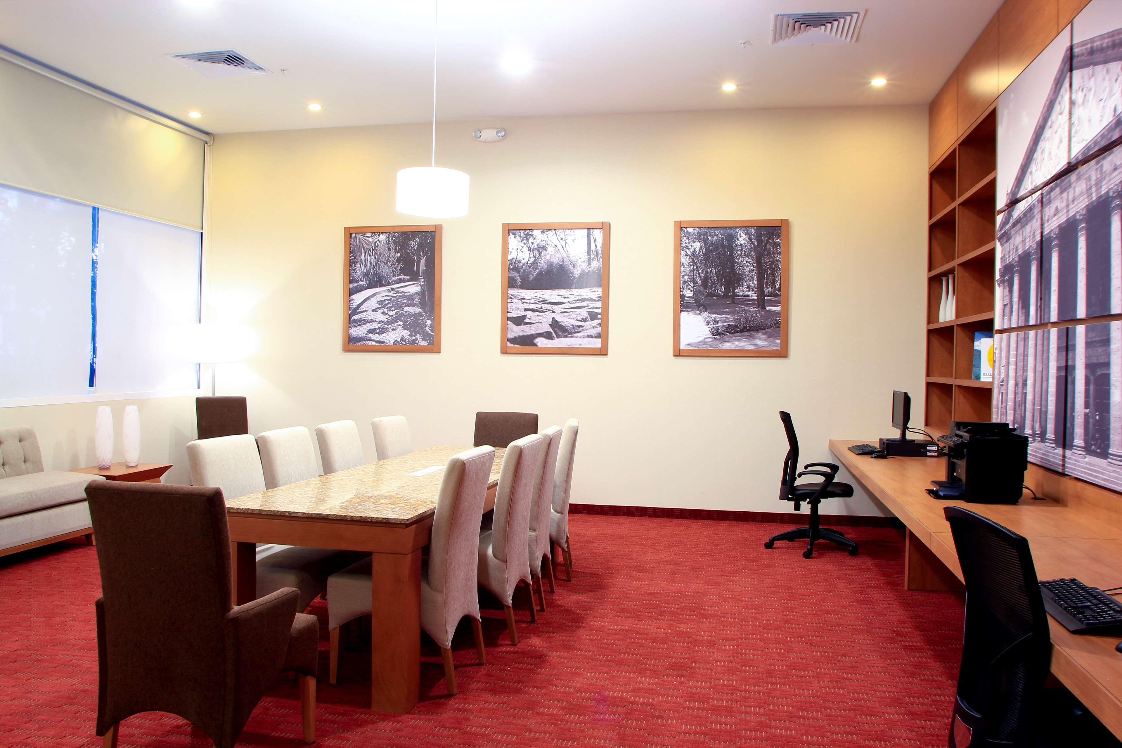 Hampton By Hilton Expo 3* Guadalajara