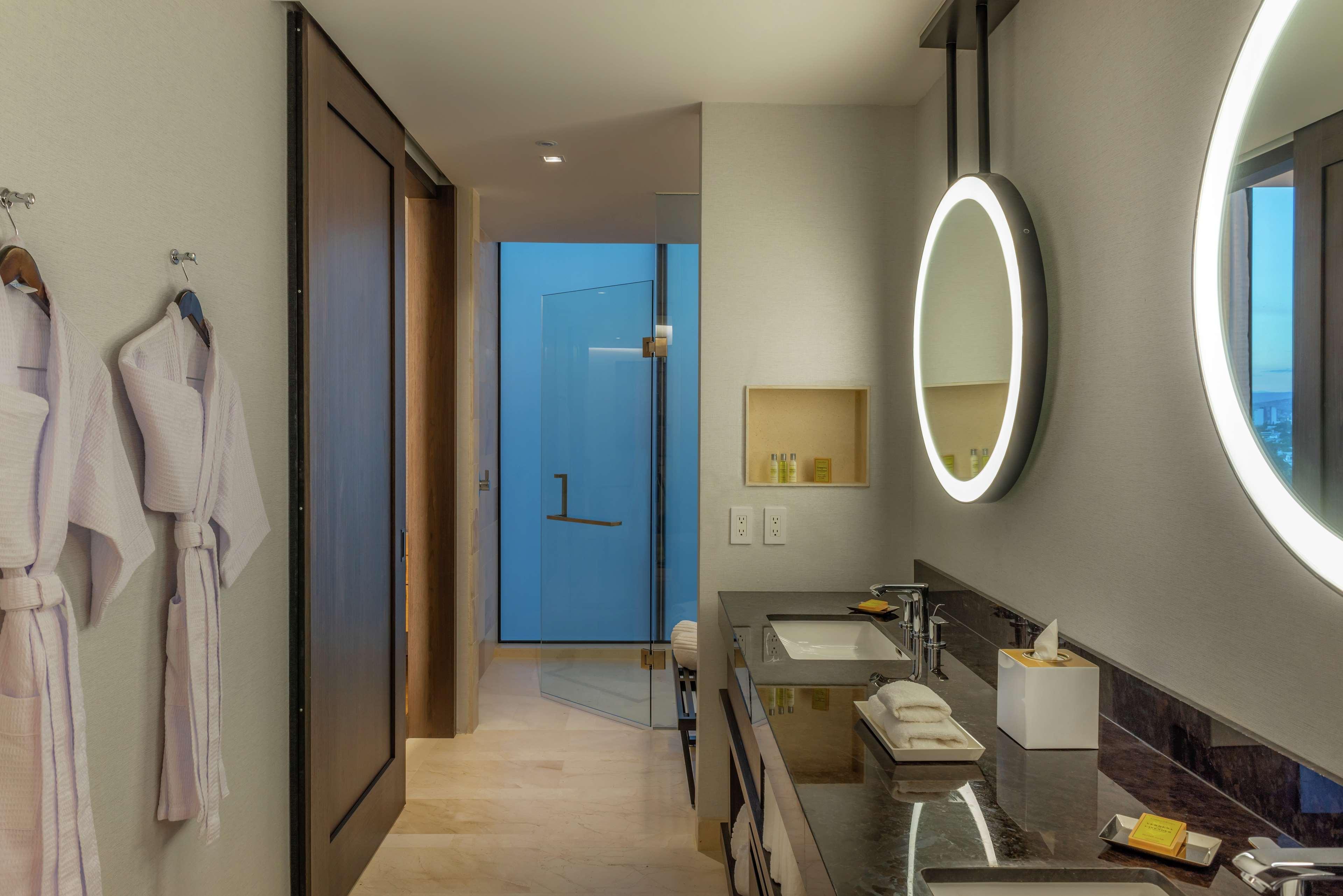 Hilton Midtown 5* Guadalajara