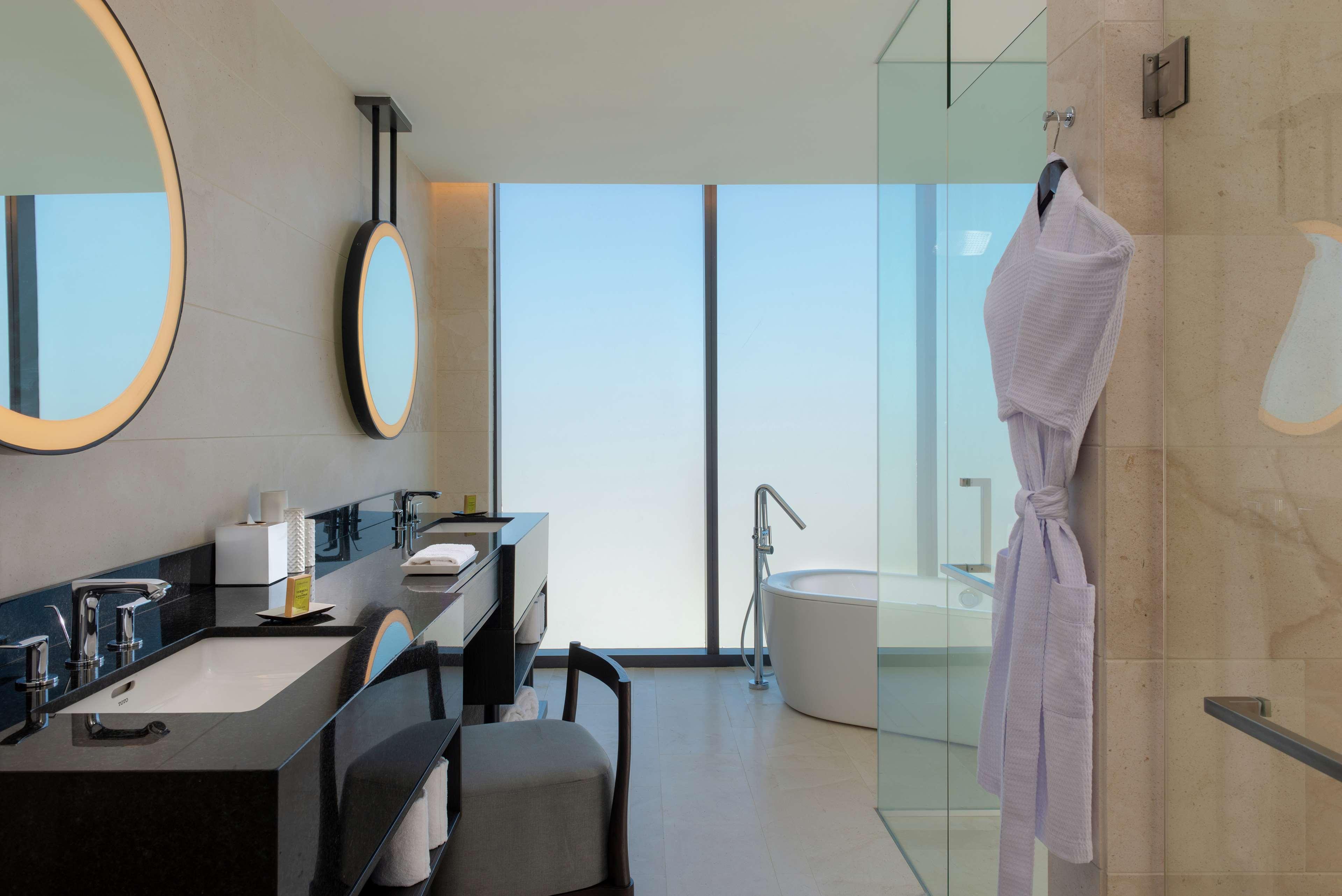 Hilton Midtown 5*