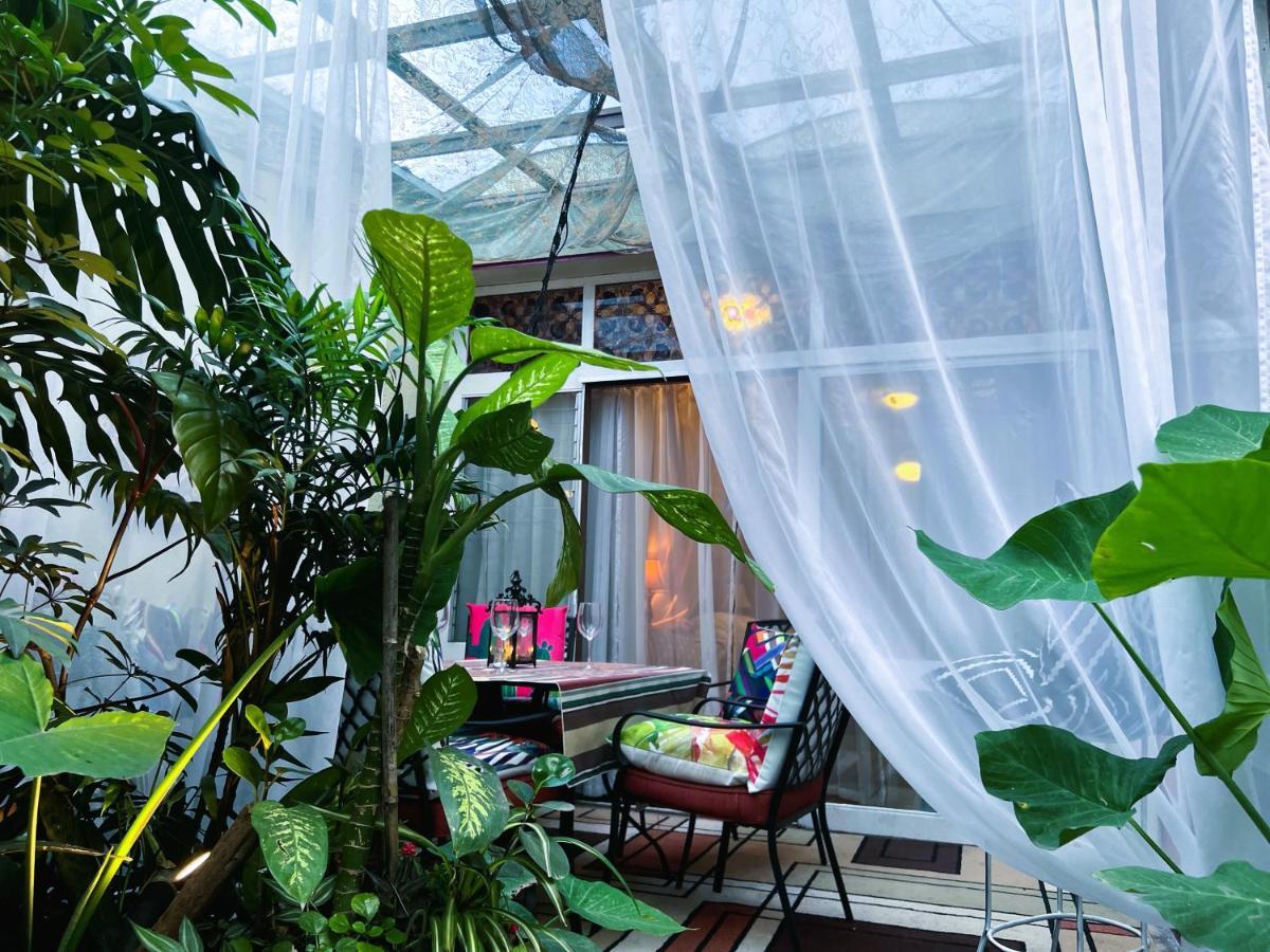 Dickinson Guest House, Guadalajara Expo