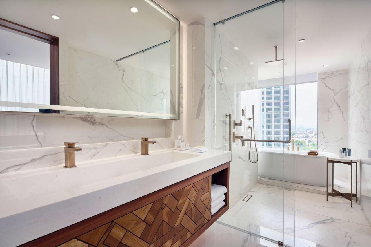 Jw Marriott Hotel