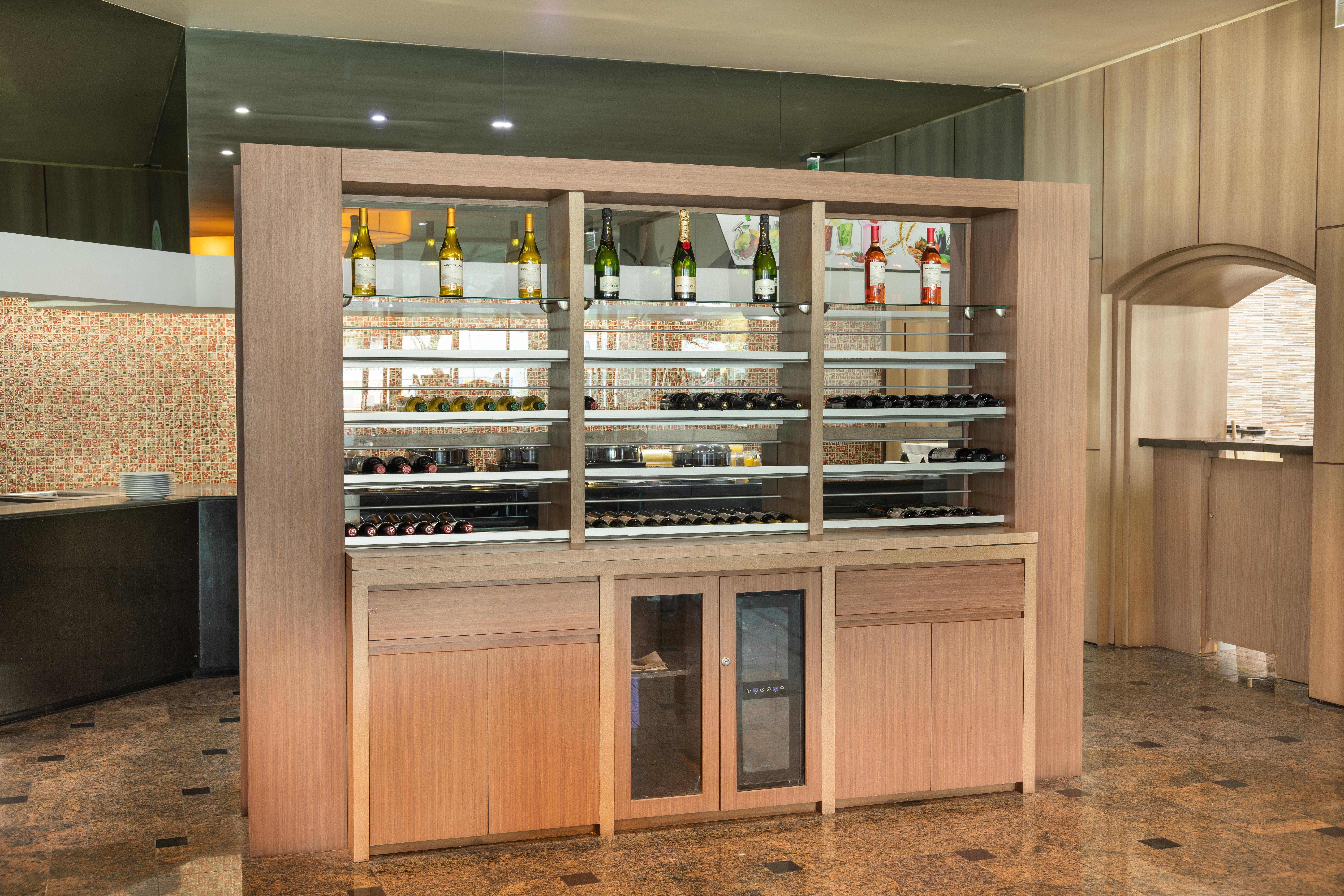 Select By Ihg Hotel 4*