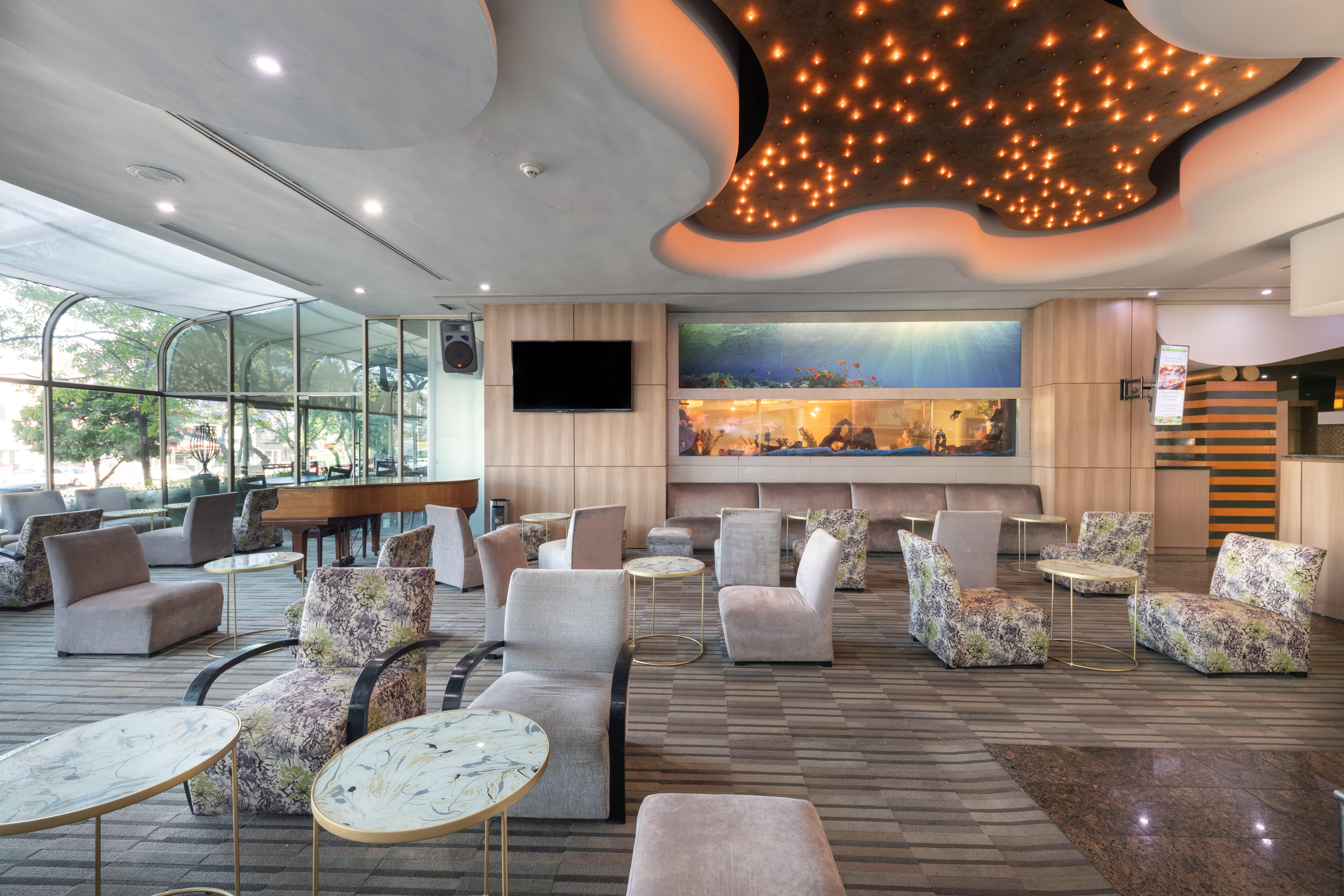 Select By Ihg 4*