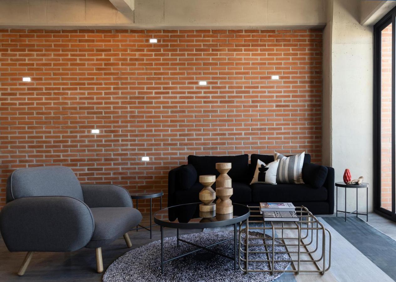Loft In The Heart Of Americana, Have An Artsy Hotel *