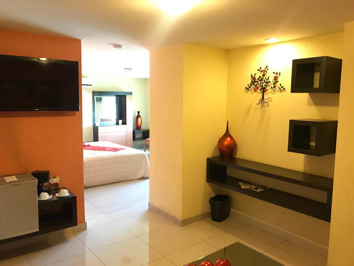 Hotel Hostalia Expo & Business Class 4*