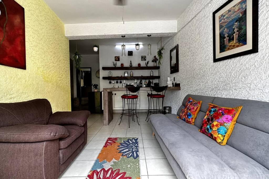 #9-fast Wifi-private Apto-street Entry-garden-cabletv Holiday home *