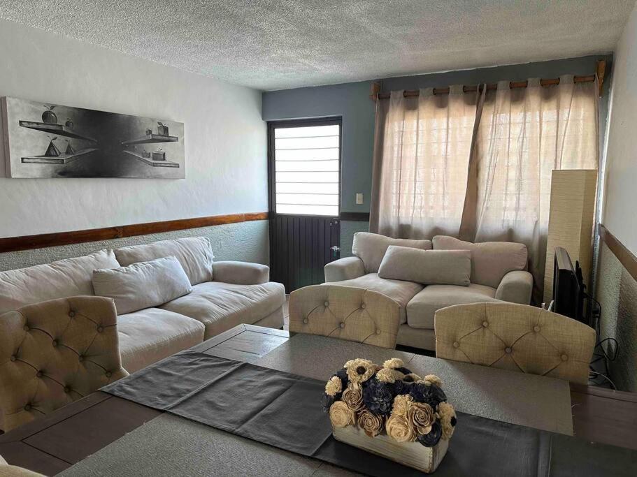 Casa Leos Apartment *