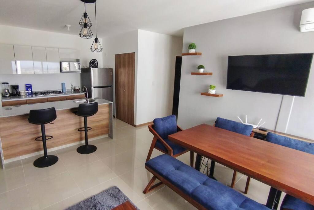 Escenia Comfort, 9th Floor With Awesome Views! Apartment