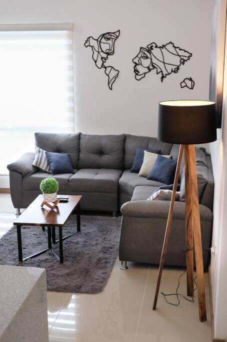 Escenia Comfort, 9th Floor With Awesome Views! Apartment