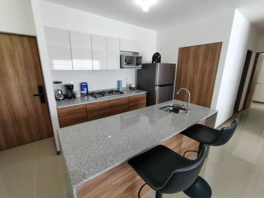 Escenia Comfort, 9th Floor With Awesome Views! Apartment *