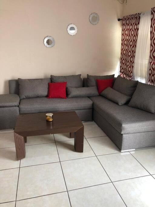 Casa A Solo 5 Min Del Parian Y 20 Min Aeropuerto Holiday home *
