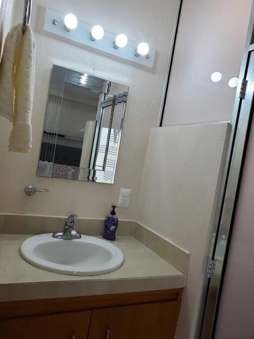 Casa A Solo 5 Min Del Parian Y 20 Min Aeropuerto Holiday home