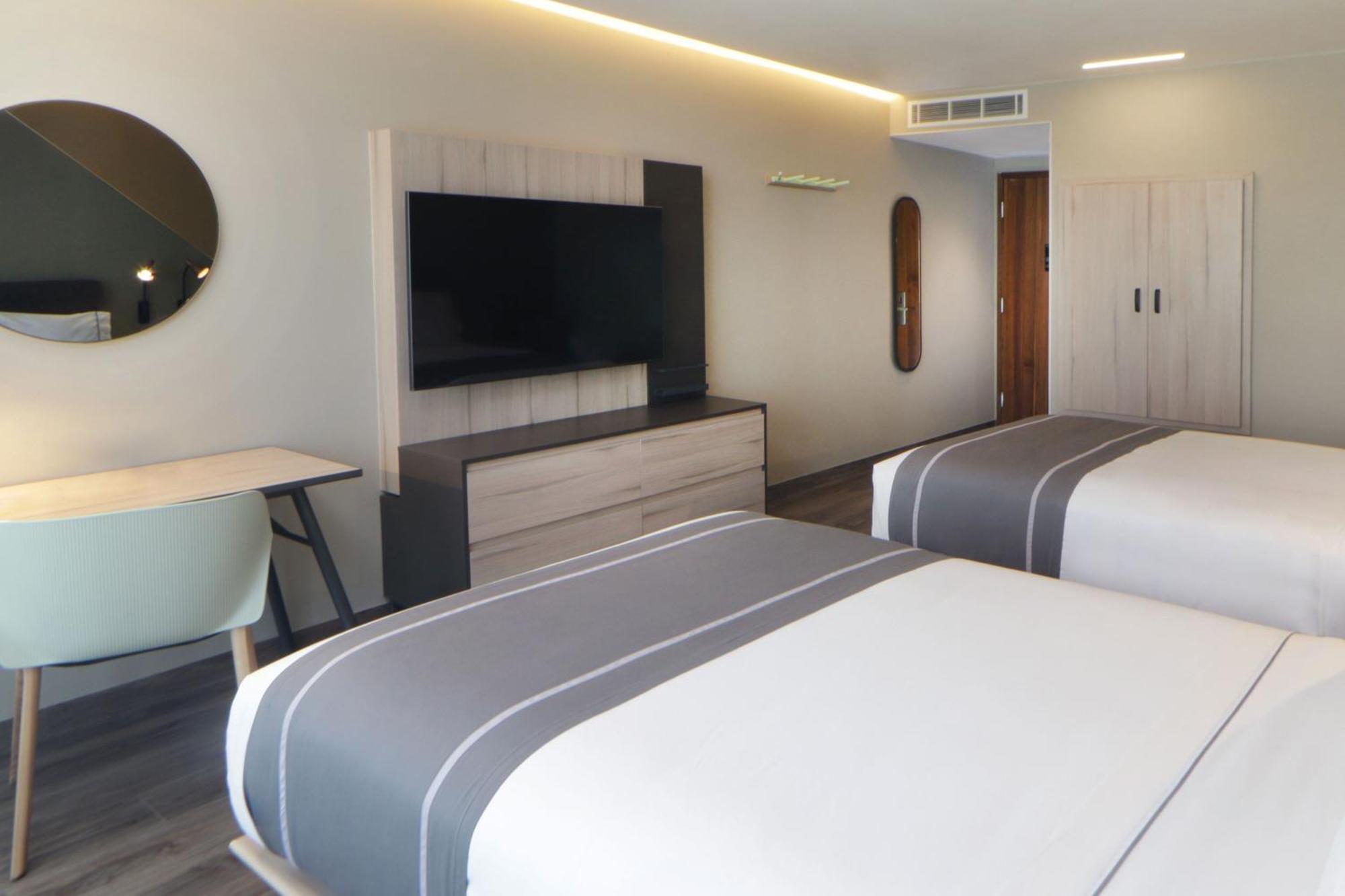 Hotel Express By Marriott Providencia 4*