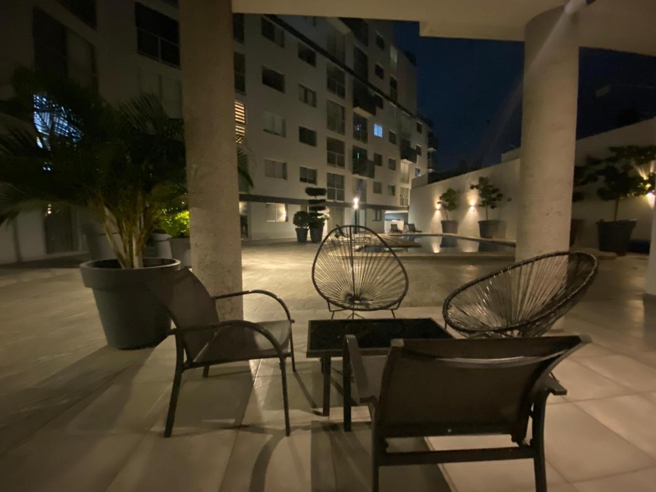 Centro Depto 3 Rec 2 Banos Y Balcon Con Mejores Vistas A La Ciudad Ac Alberca Climatizada Parking Free Apartamento