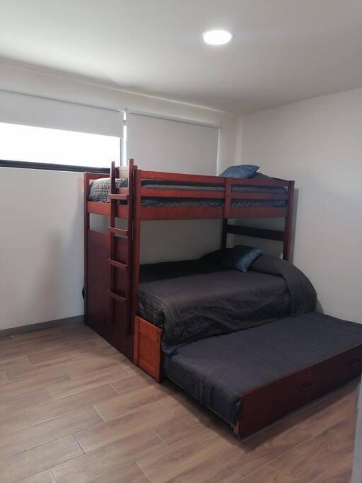Atemajac 1parking/2br/2ba Apartment *