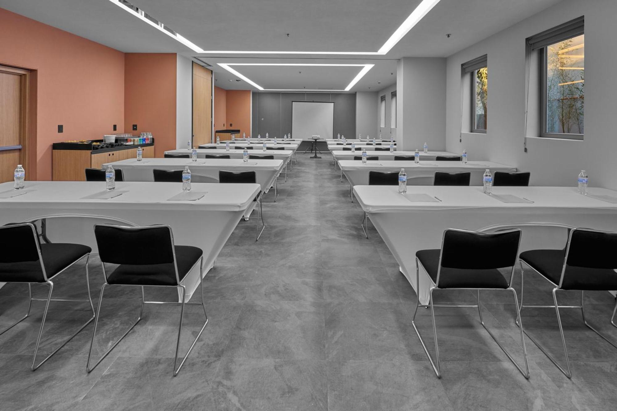 Hotel Express By Marriott Providencia