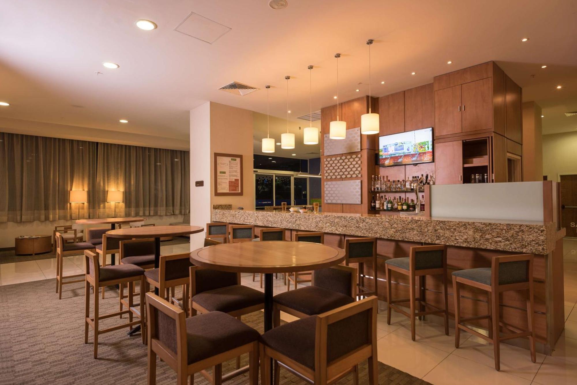 Hampton By Hilton Expo 3* Guadalajara