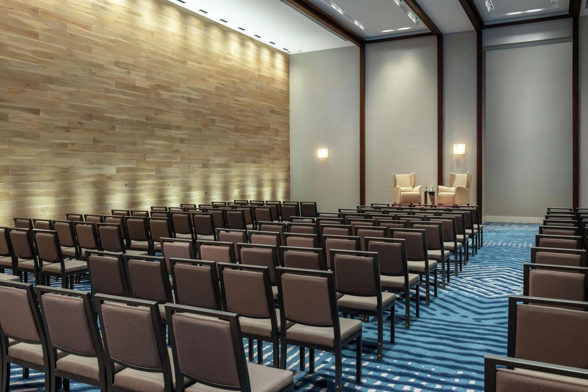 Hilton Midtown 5* Guadalajara