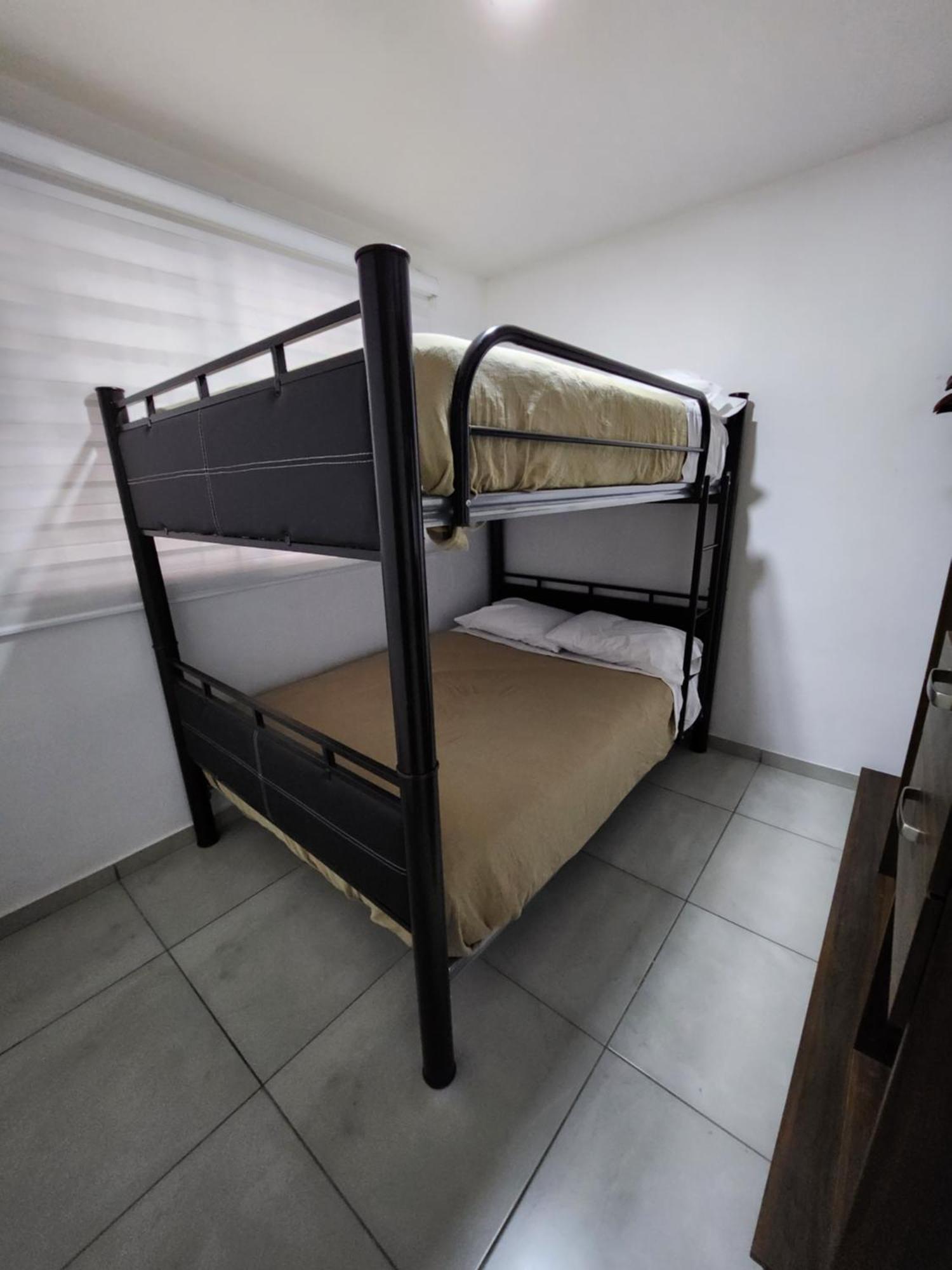 Nuevo Y Amplio Departamento Con Alberca Y Seguridad En El Centro De