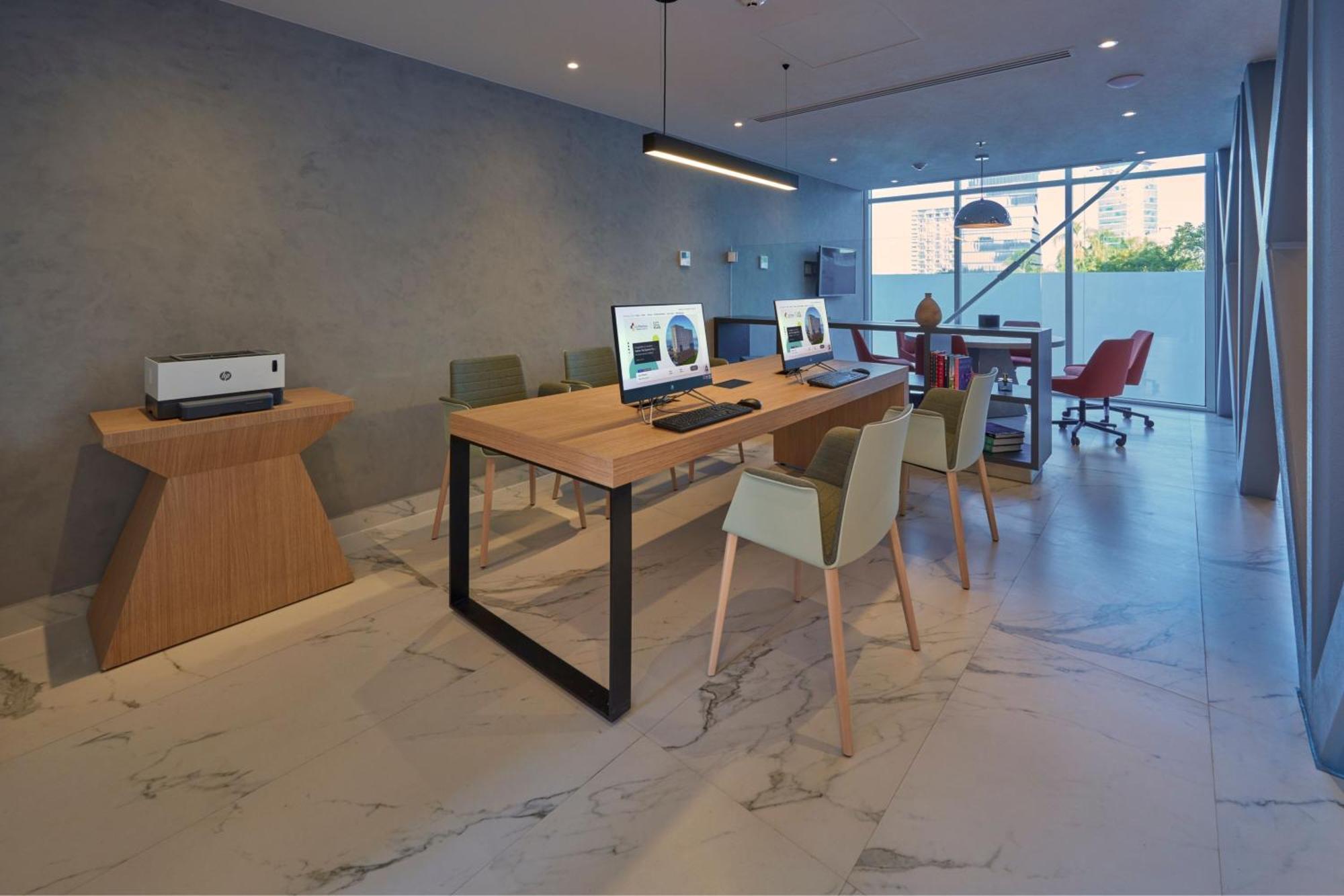 Hotel Express By Marriott Providencia 4*