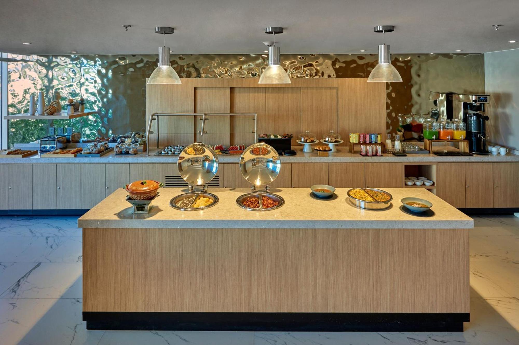 Express By Marriott Providencia Hotel
