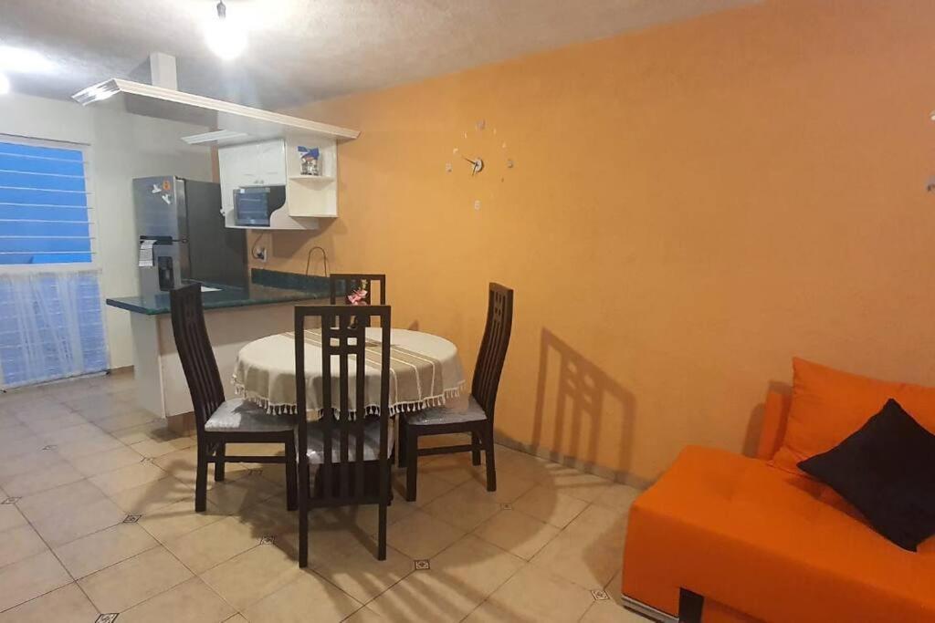 La Casa Azul Apartment *