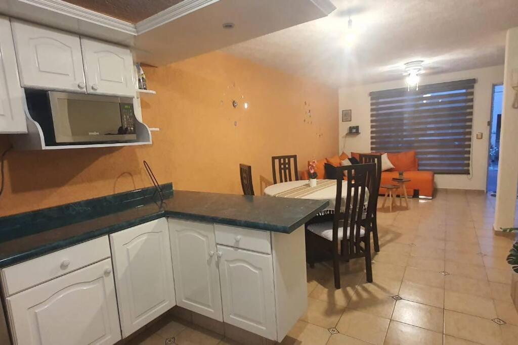 La Casa Azul Apartment