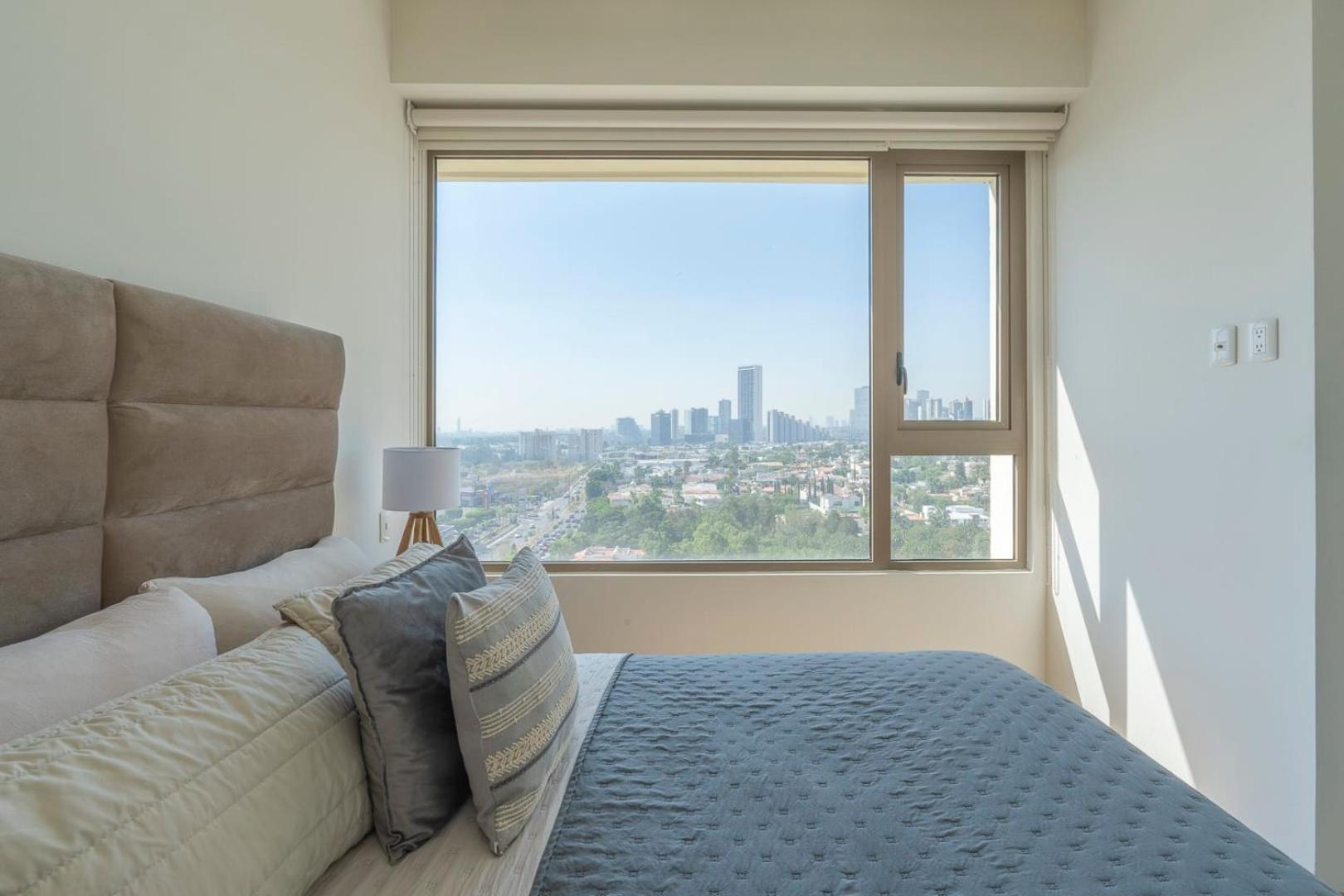 Luxury Escape Near Andares Modern Retreat Apartment *