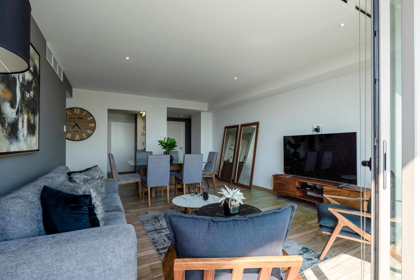 Luxury Escape Near Andares Modern Retreat Apartment