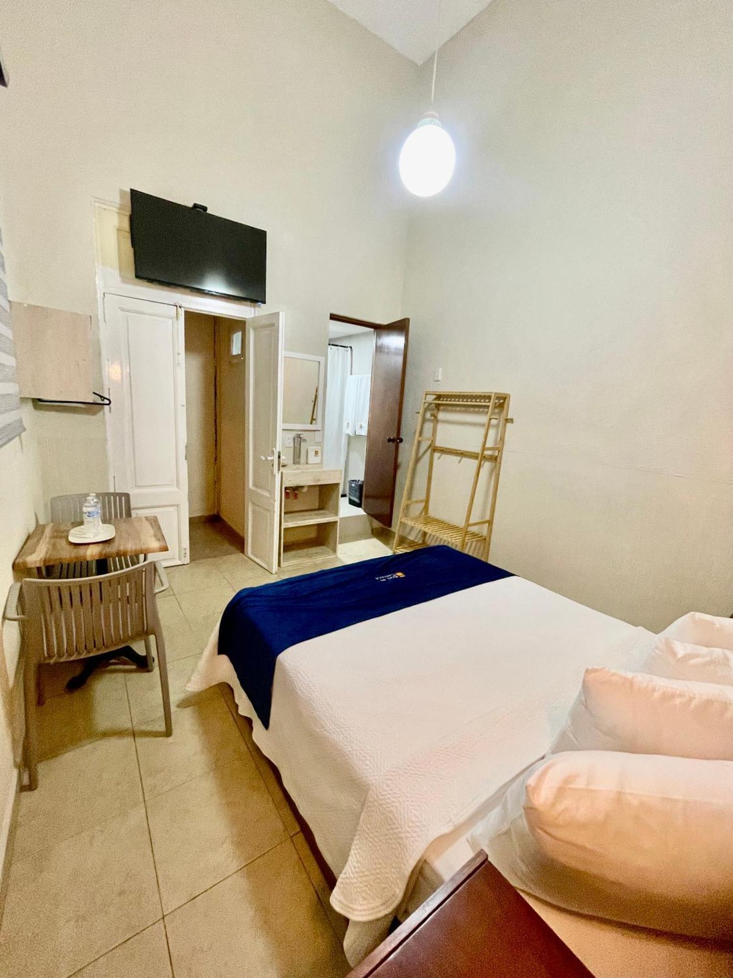 Real De Castilla Nuovo Hotel *