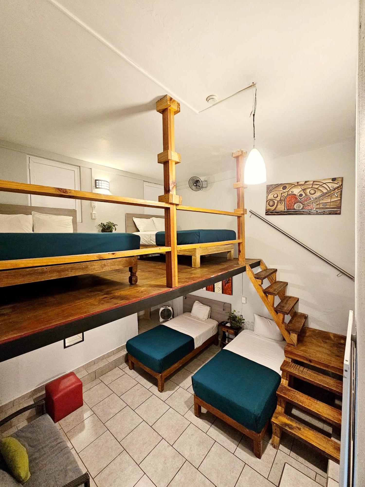 Hotel Del Refugio 2*