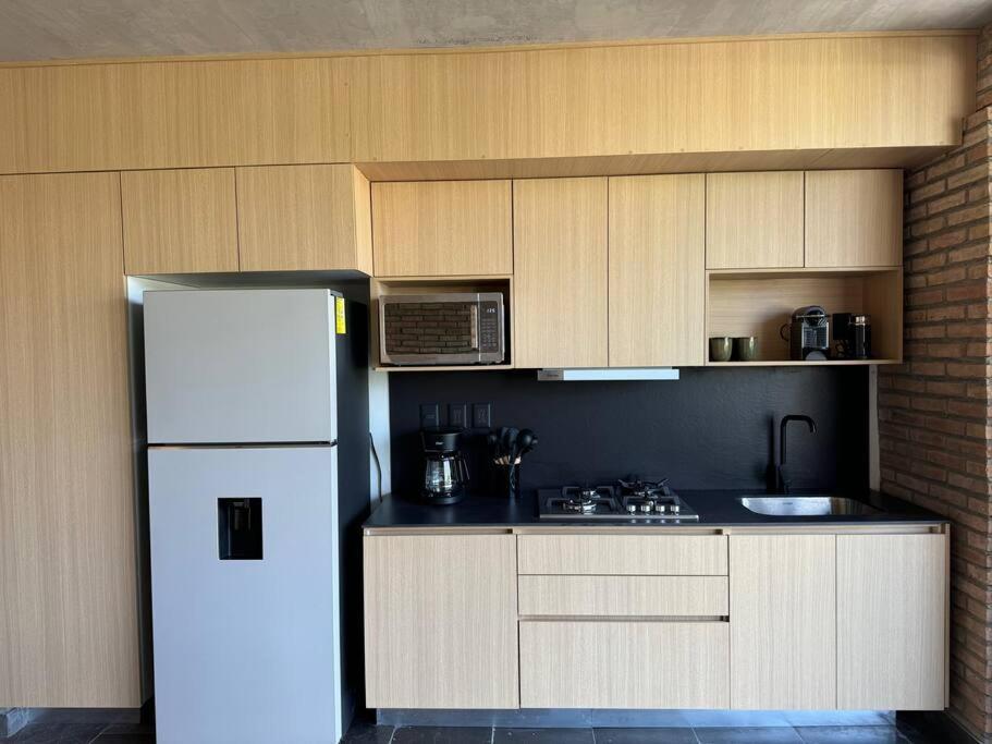 Encino By Pardela *