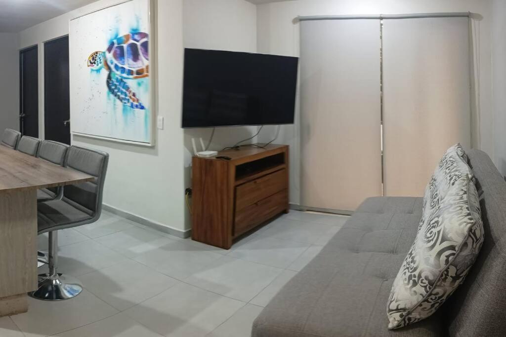 Depto Planta Baja Con Patio * Guadalajara