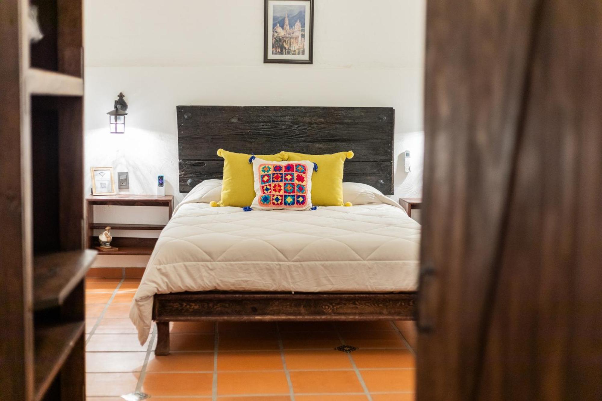 Casa De Hospedaje -La Abadia De San Pedro