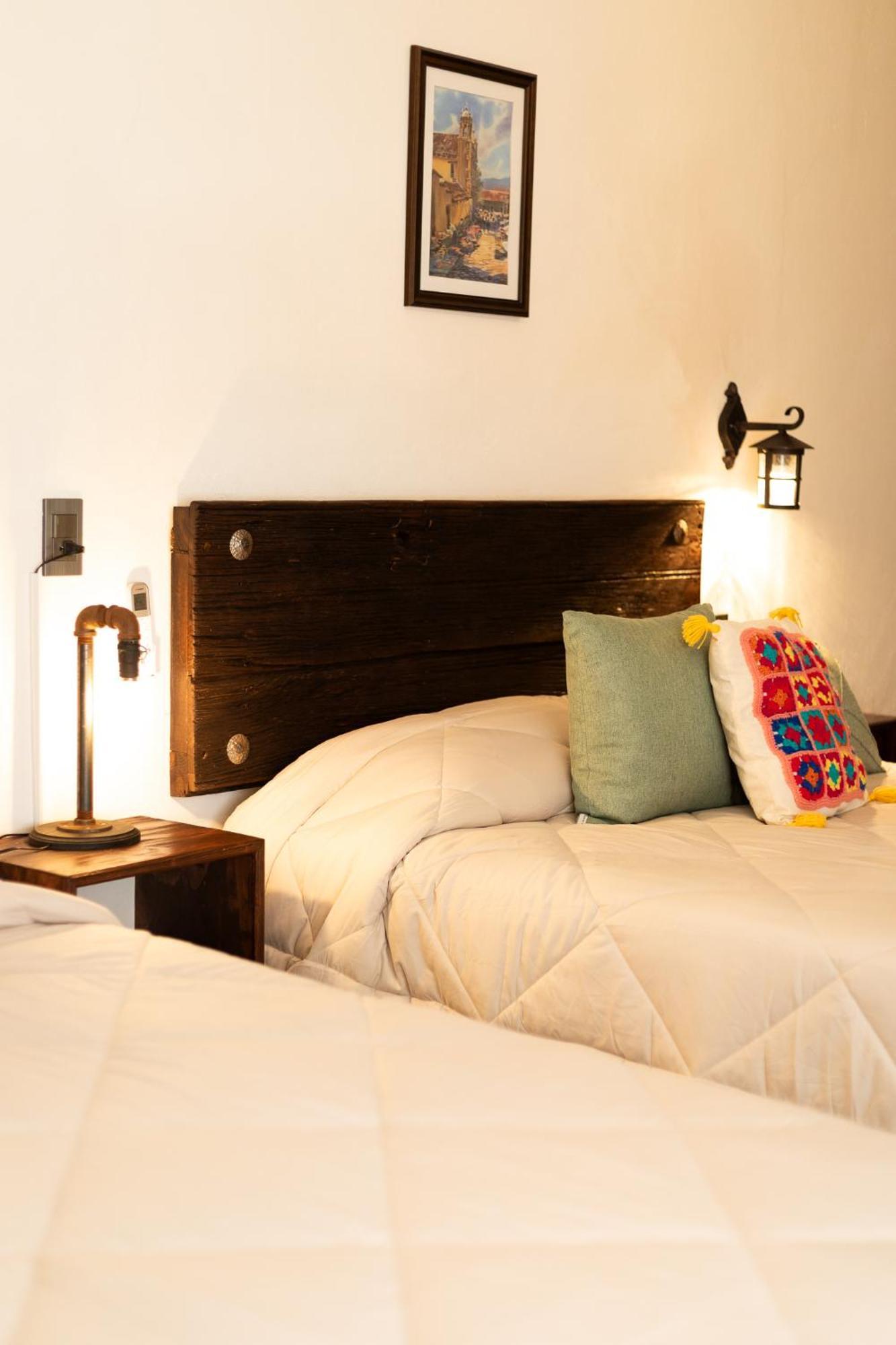 Homestay Casa De Hospedaje -La Abadia De San Pedro