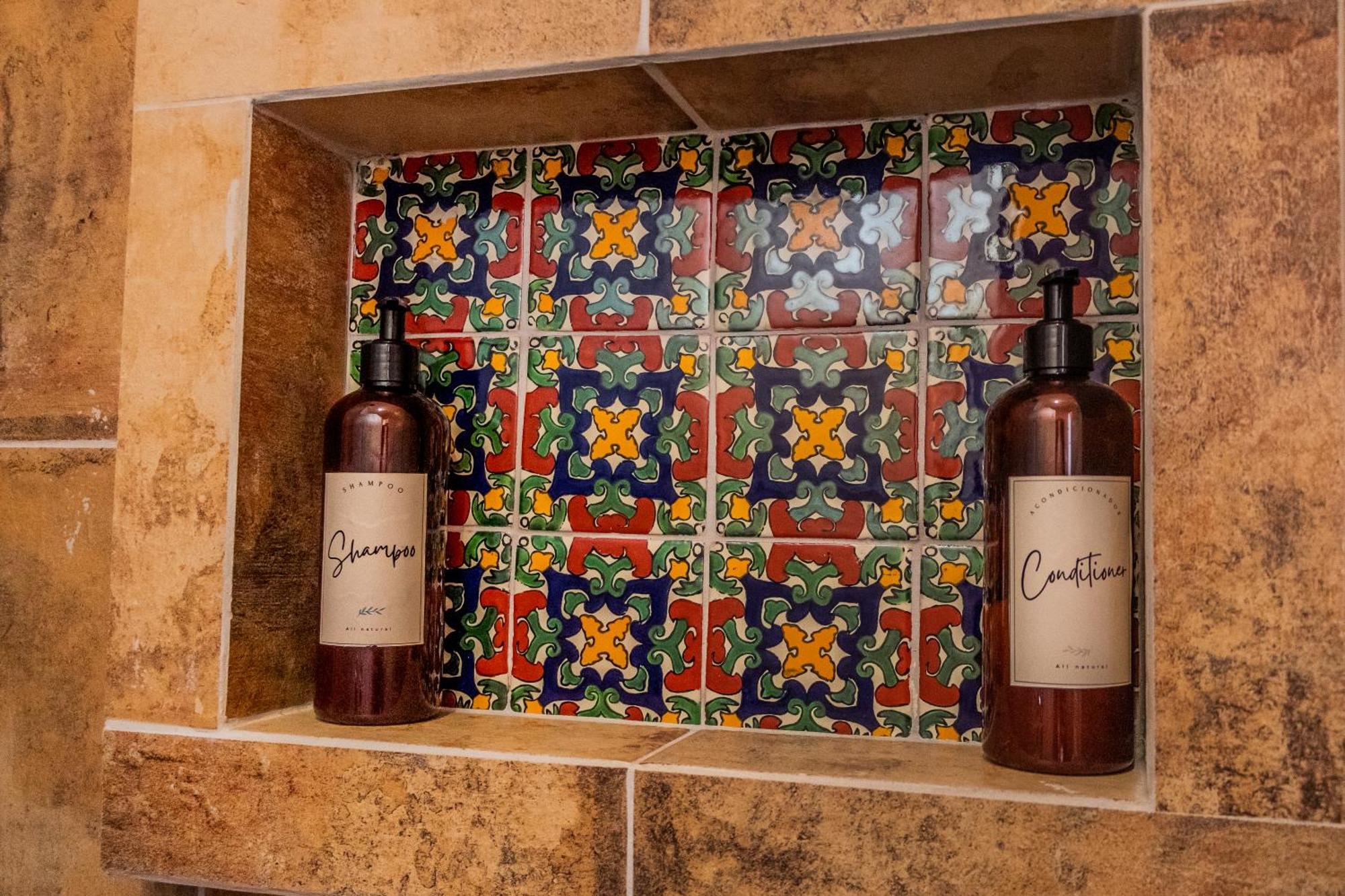 Casa De Hospedaje -La Abadia De San Pedro Homestay Guadalajara