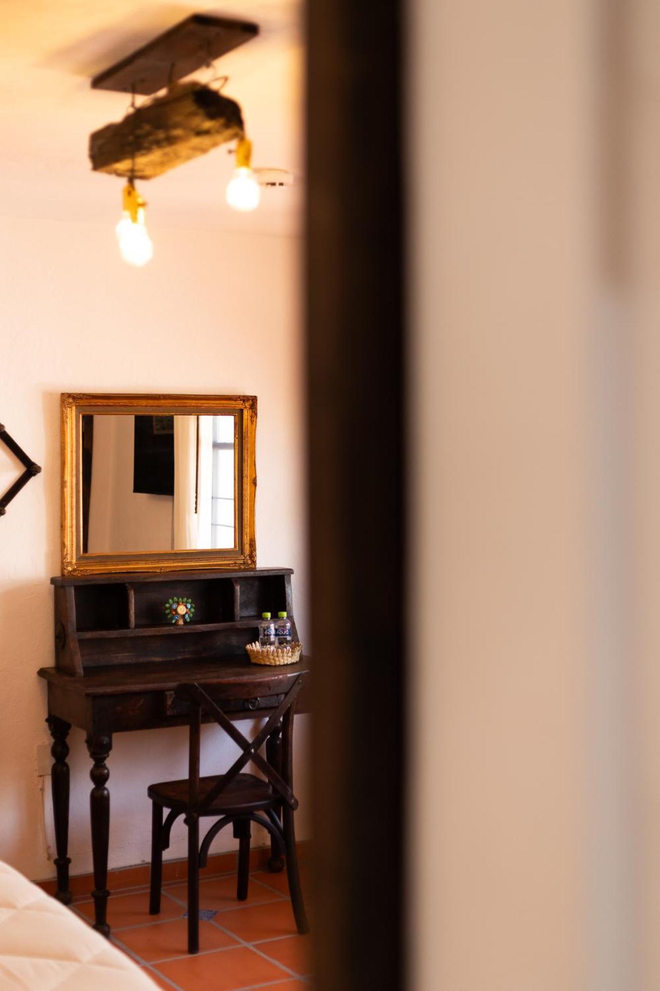 Homestay Casa De Hospedaje -La Abadia De San Pedro Guadalajara