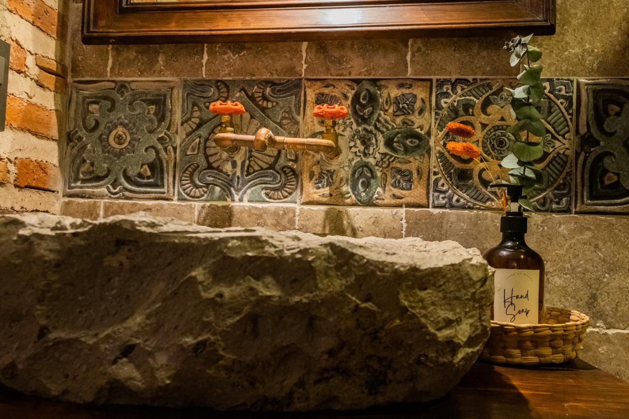 Casa De Hospedaje -La Abadia De San Pedro *
