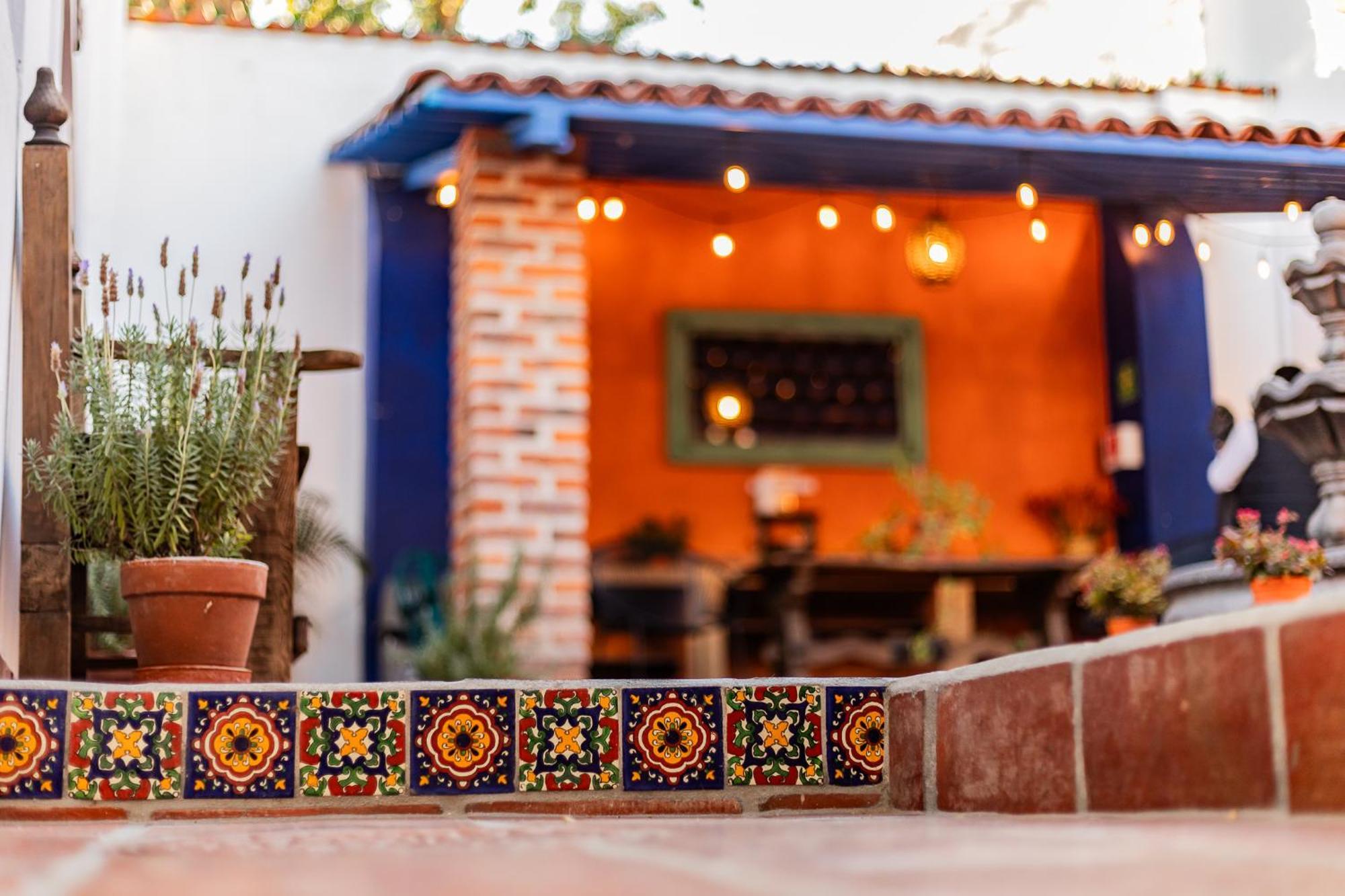 Casa De Hospedaje -La Abadia De San Pedro Homestay Guadalajara