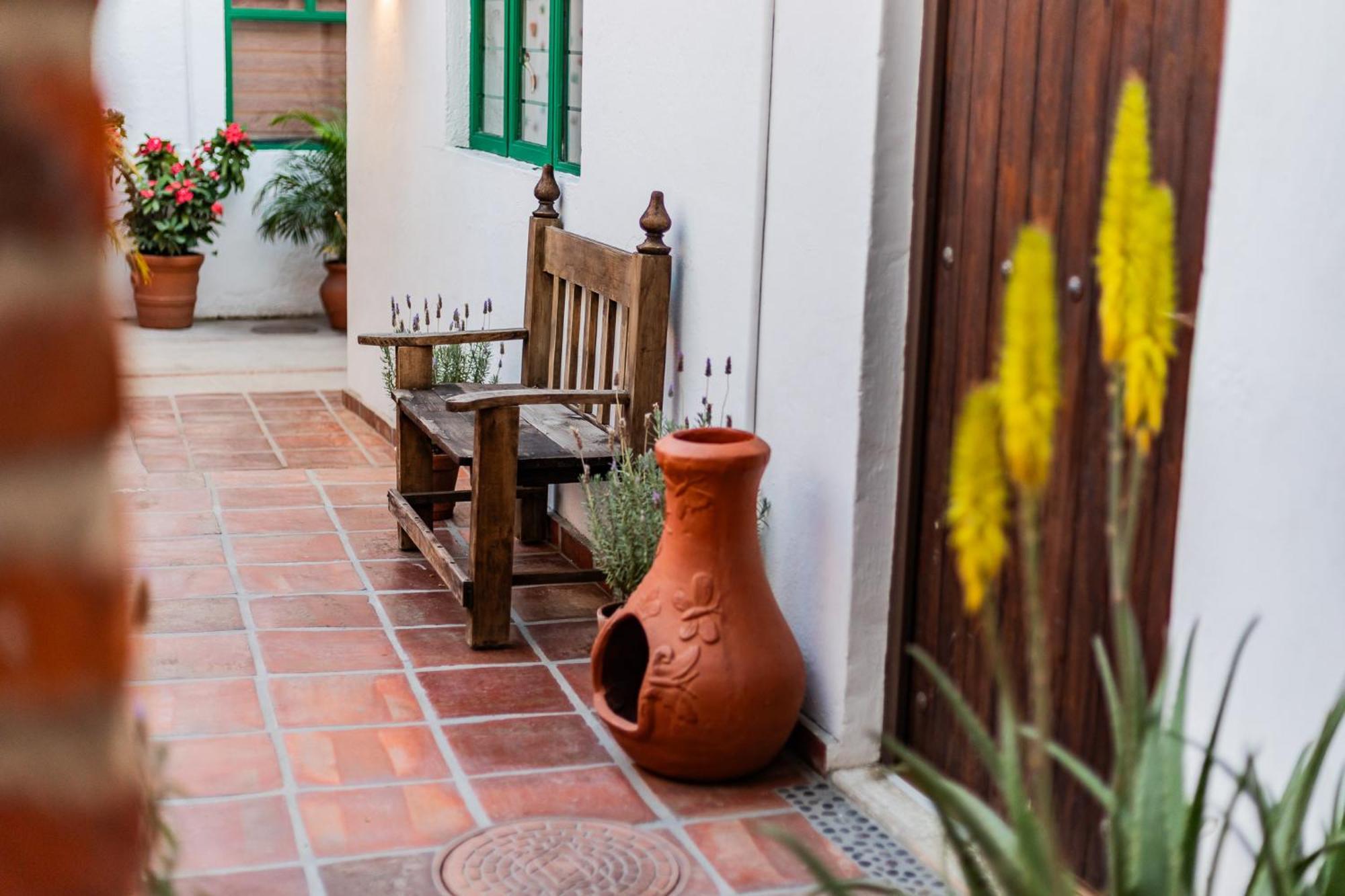 Casa De Hospedaje -La Abadia De San Pedro *
