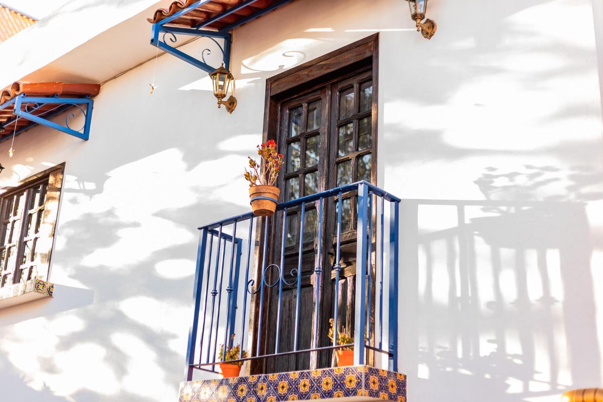 Casa De Hospedaje -La Abadia De San Pedro * Guadalajara
