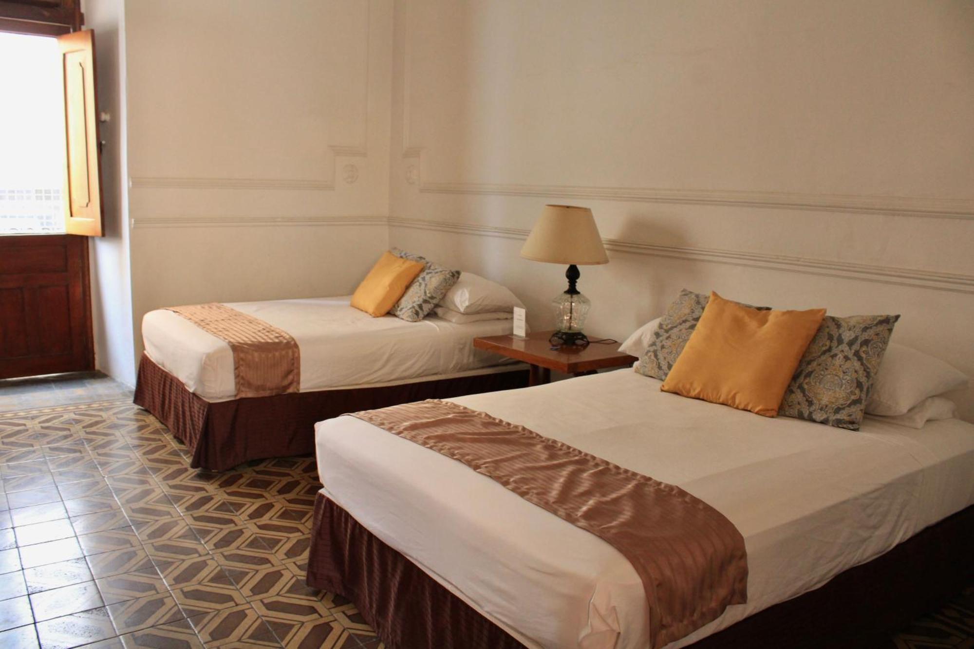 Casa Araiza Guest house *