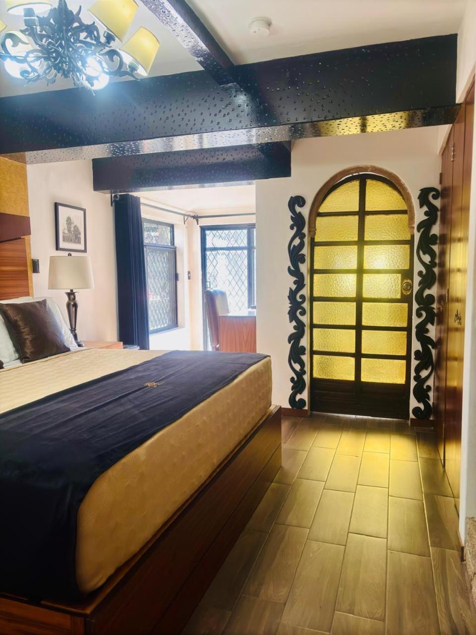 Boutique La Mansion Hotel *