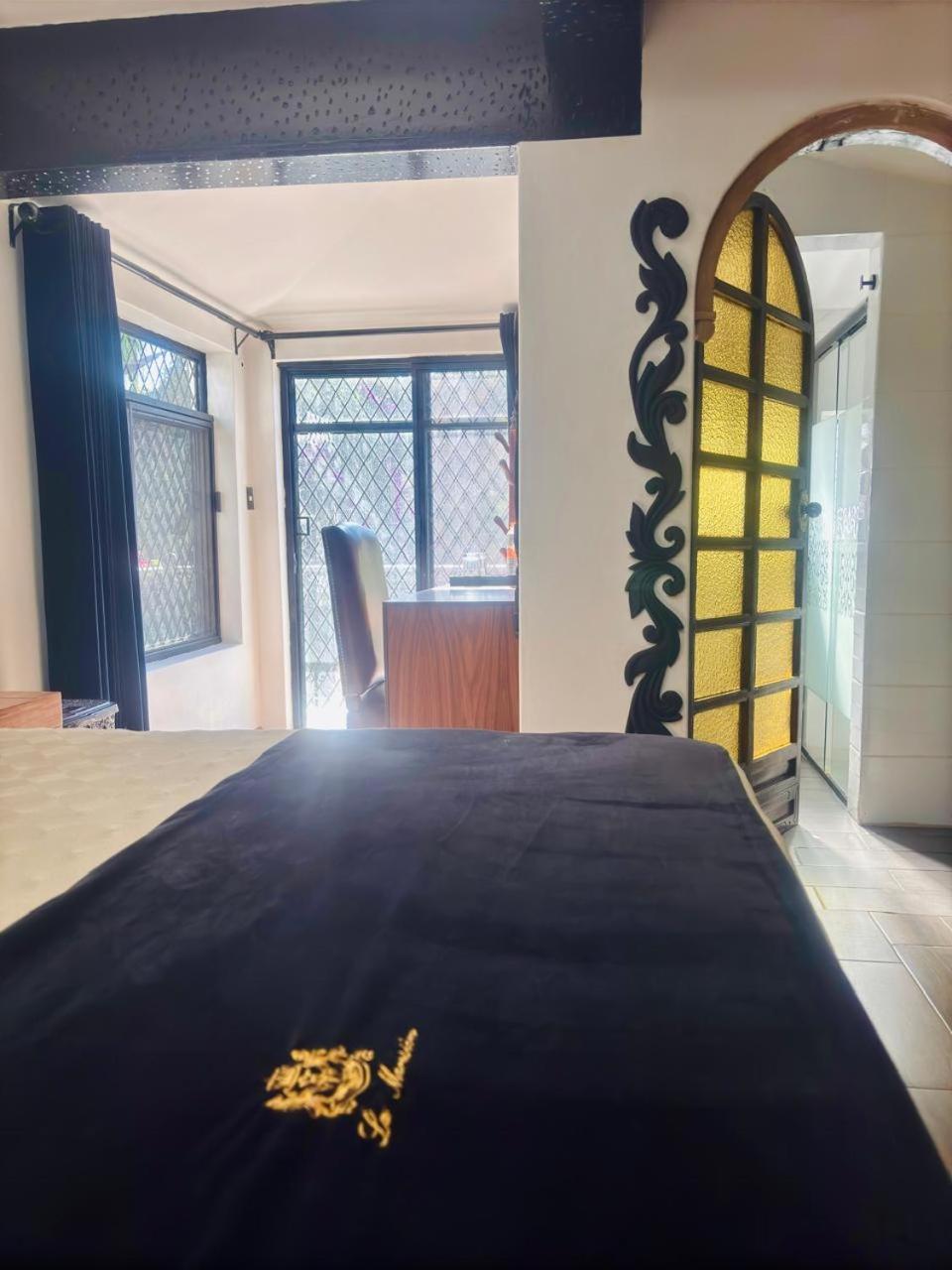 Boutique La Mansion *