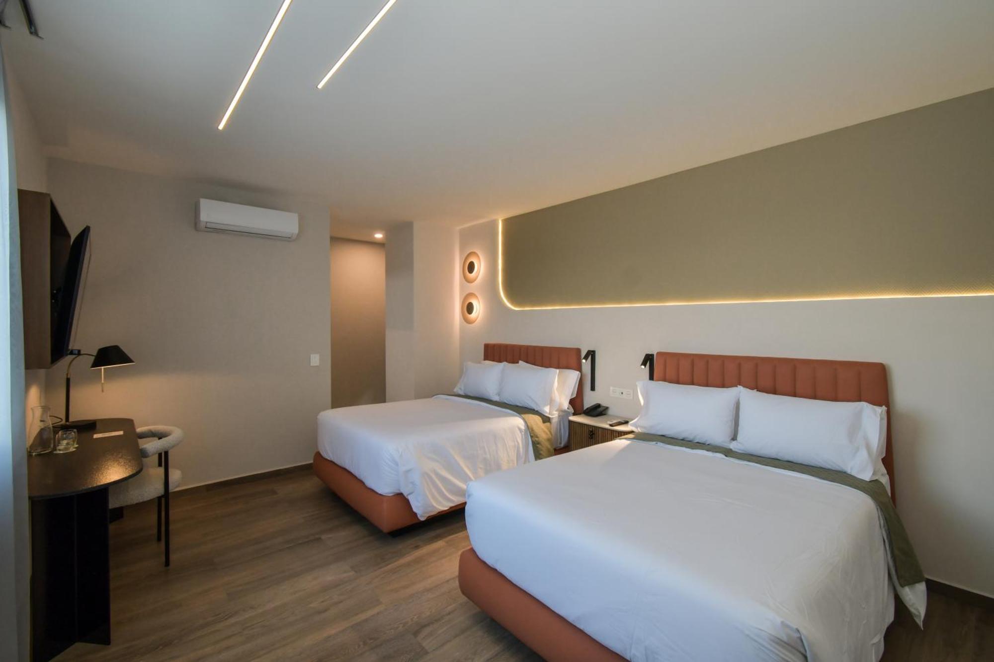 Expo Satelite 2750 & Hotel 4*
