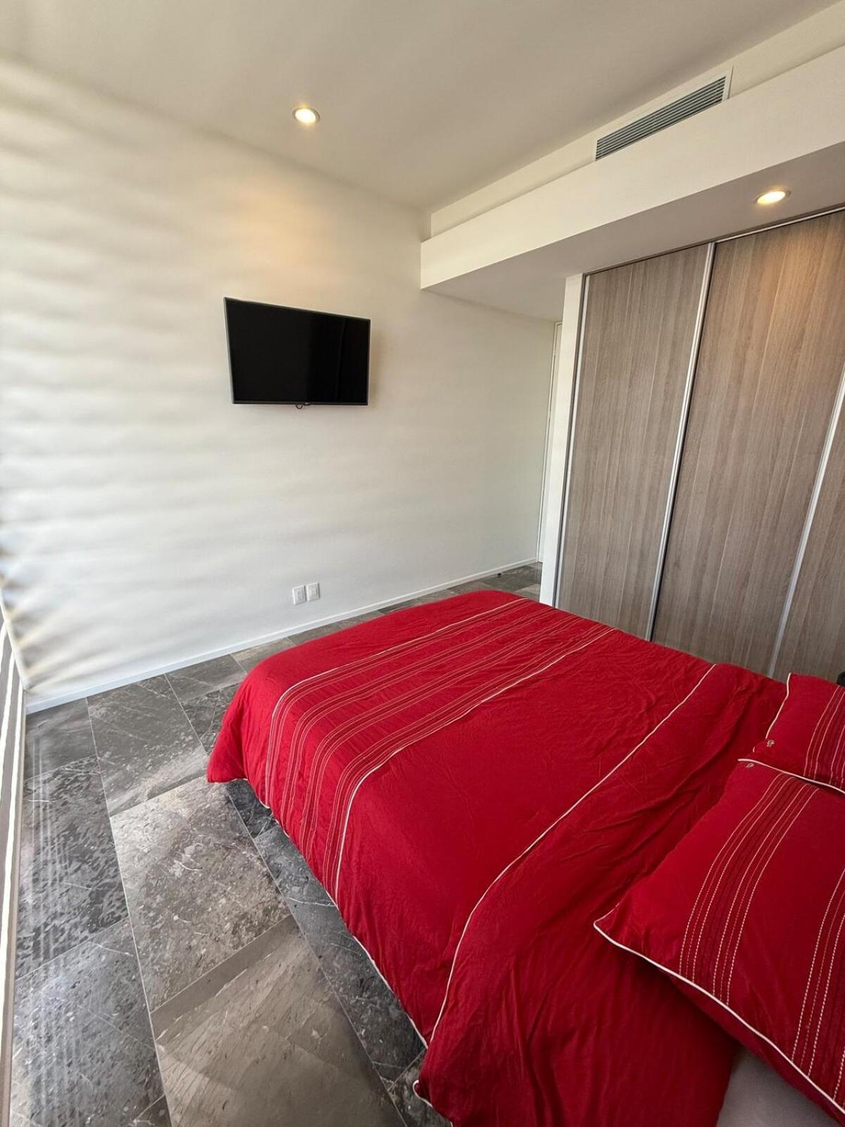 Loft-piscina-gym-ludoteca