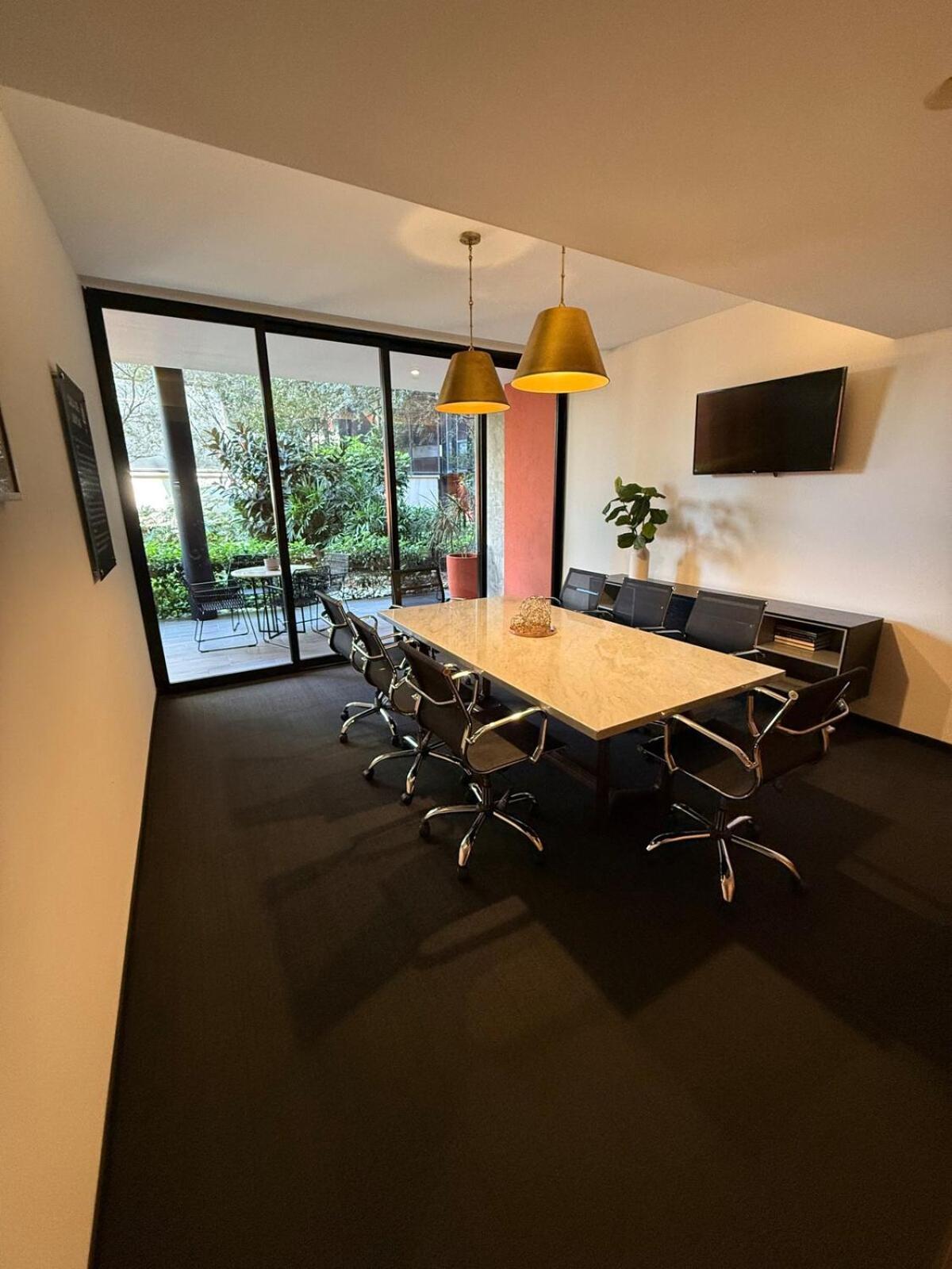 Loft-piscina-gym-ludoteca * Guadalajara