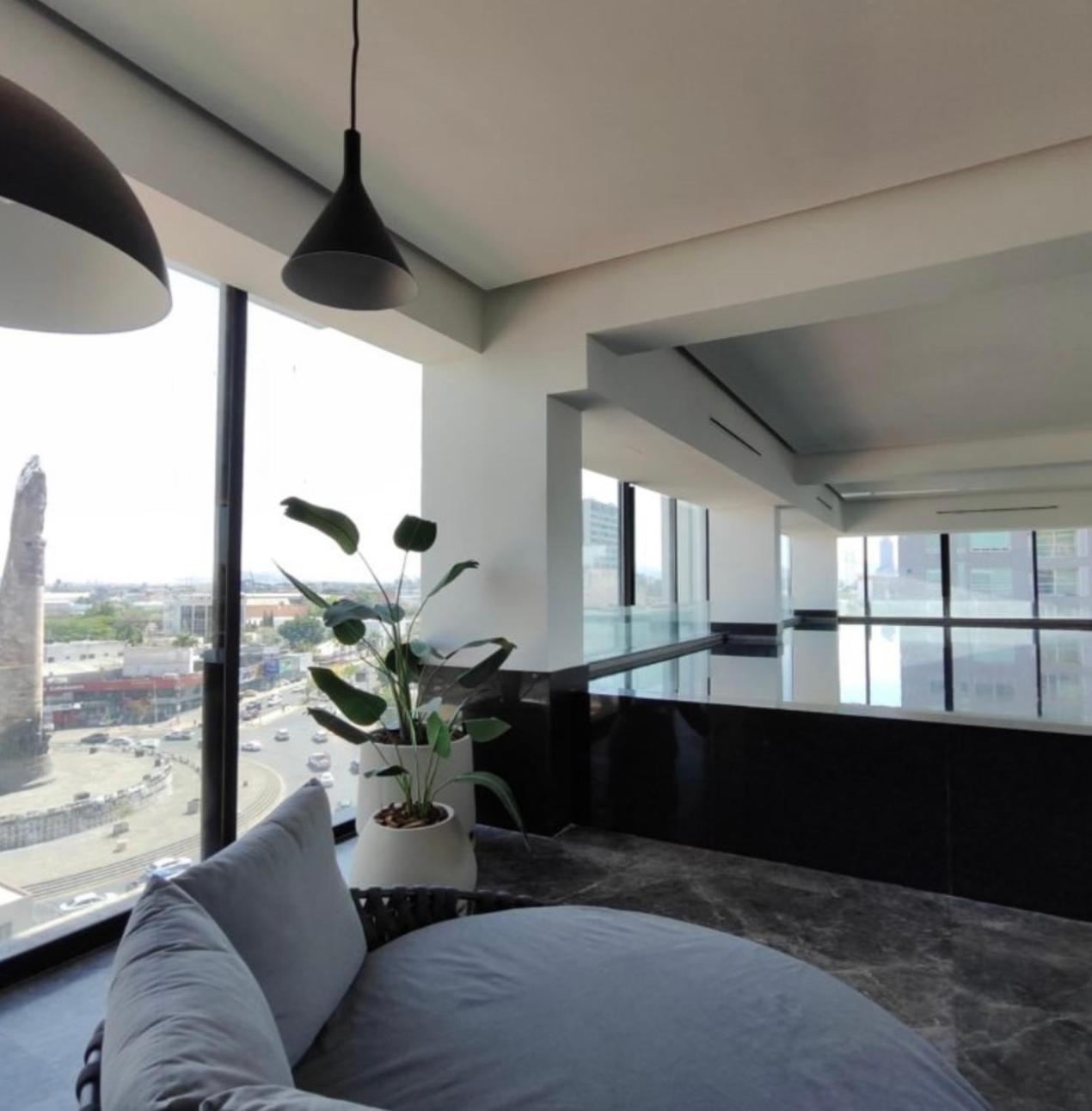 With Views Area