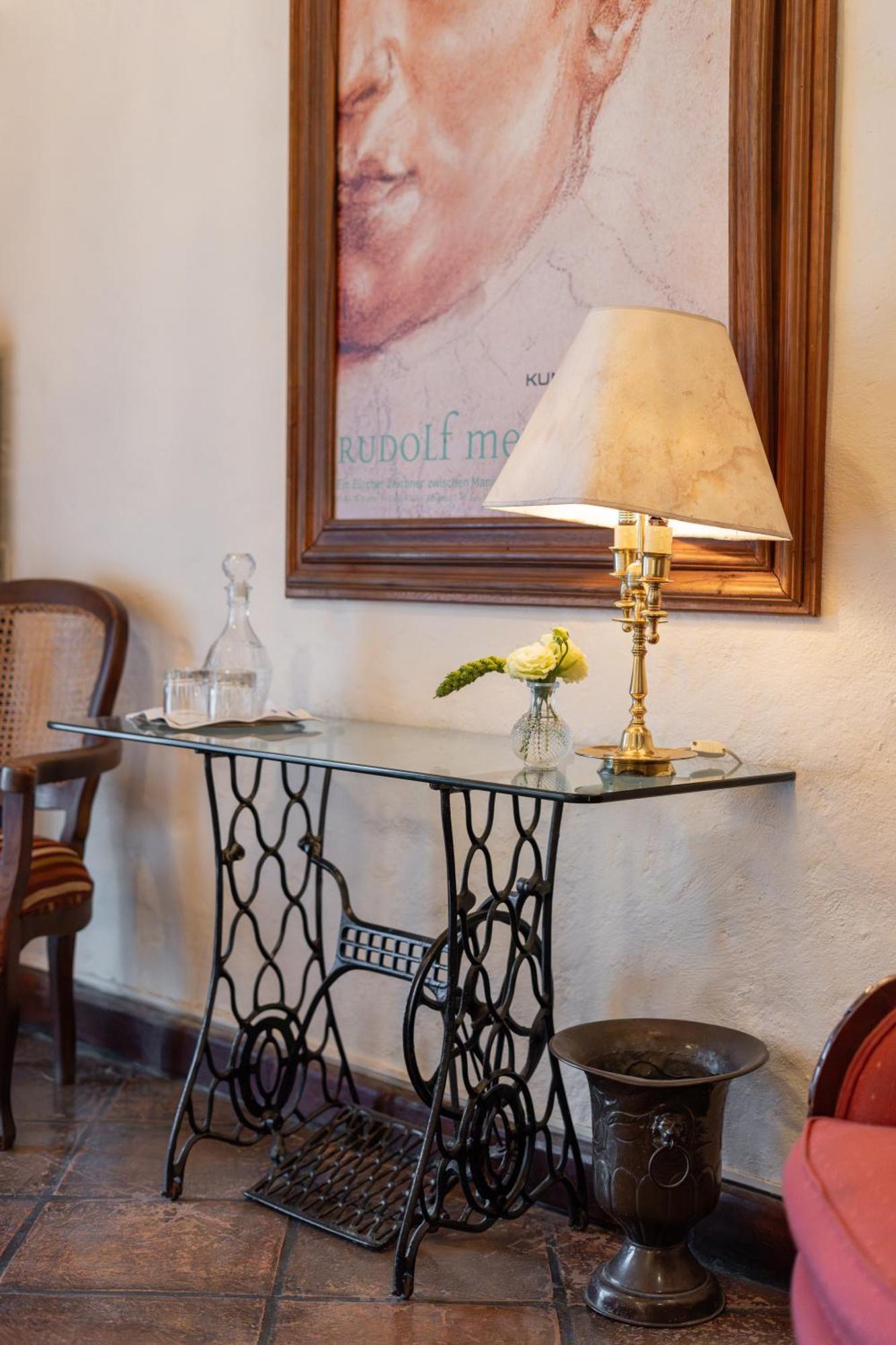 Ganz Boutique 4*